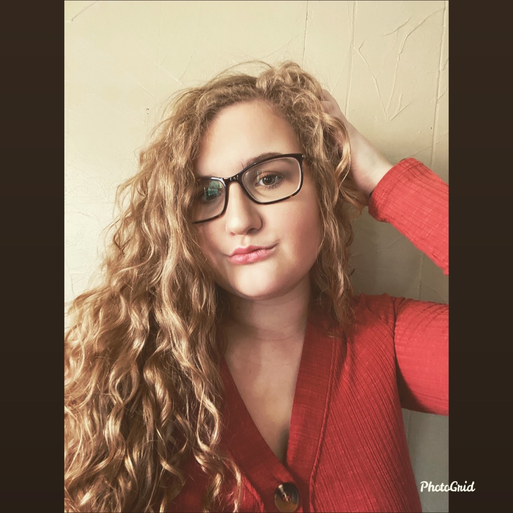 Meet your Posher, Lyta